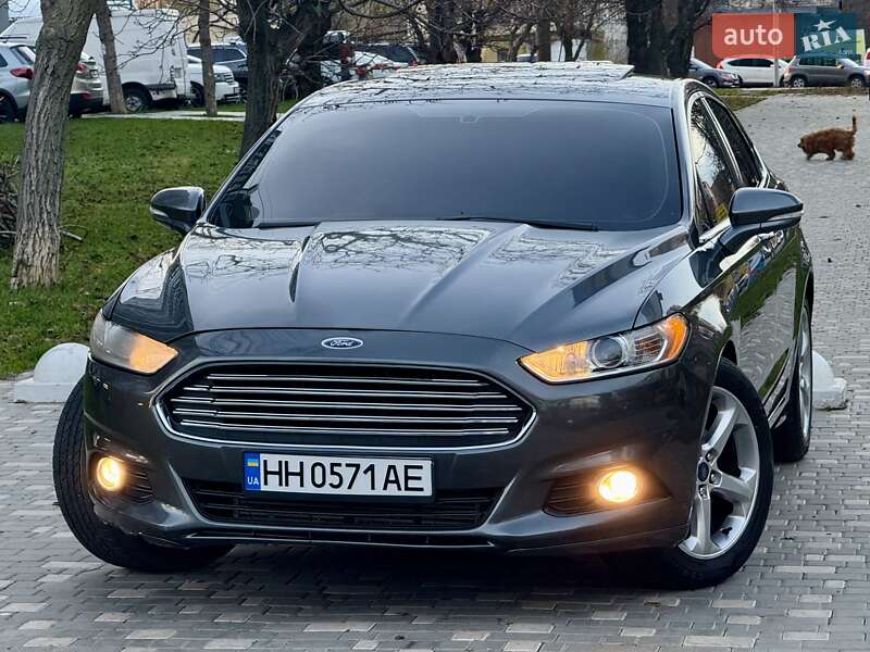 Седан Ford Fusion 2014 в Одесі