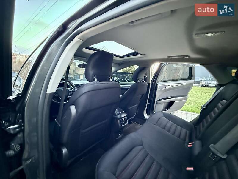 Седан Ford Fusion 2014 в Одесі