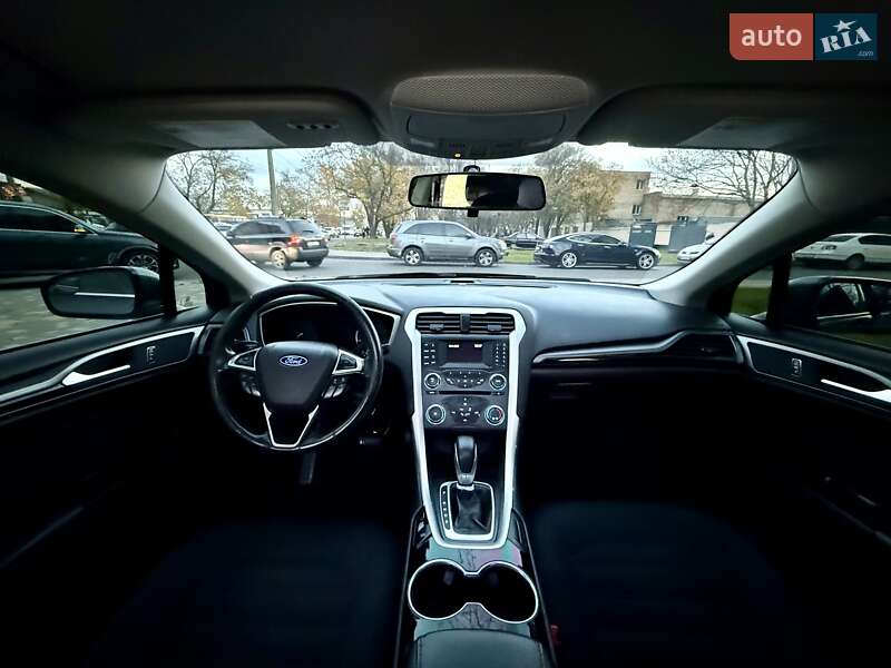 Седан Ford Fusion 2014 в Одесі