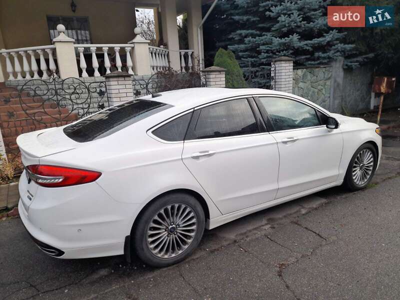 Седан Ford Fusion 2016 в Ворзелі