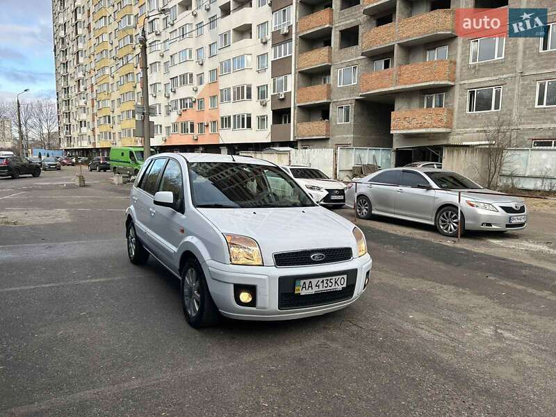 Хетчбек Ford Fusion 2011 в Києві