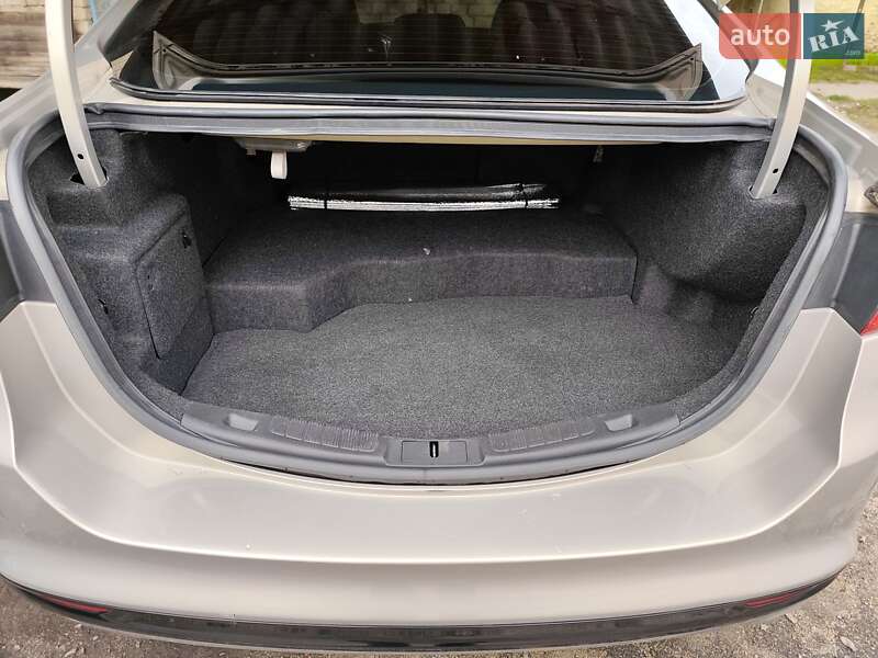 Седан Ford Fusion 2015 в Никополе