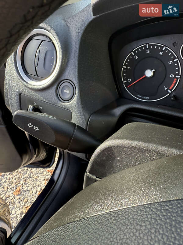 Хетчбек Ford Fusion 2007 в Луцьку фото 93 Хетчбек Ford Fusion 2007 в Луцьку