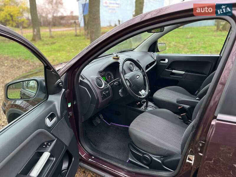 Хэтчбек Ford Fusion 2008 в Новомиргороде