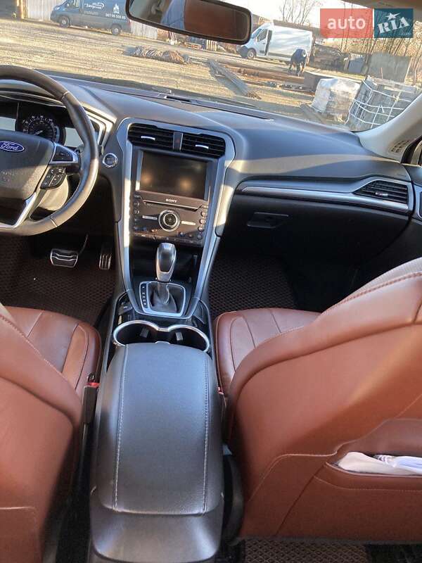 Седан Ford Fusion 2015 в Коломиї