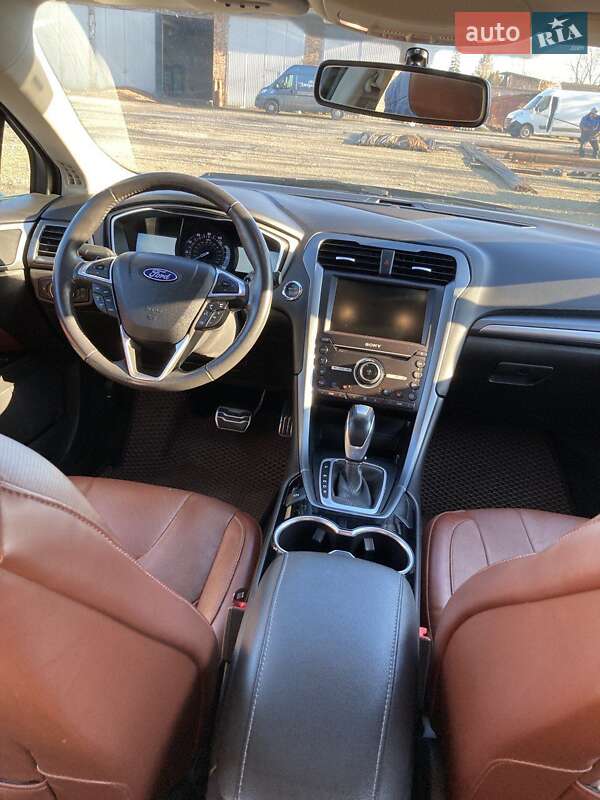 Седан Ford Fusion 2015 в Коломиї