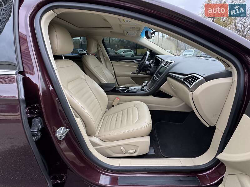 Седан Ford Fusion 2013 в Дніпрі