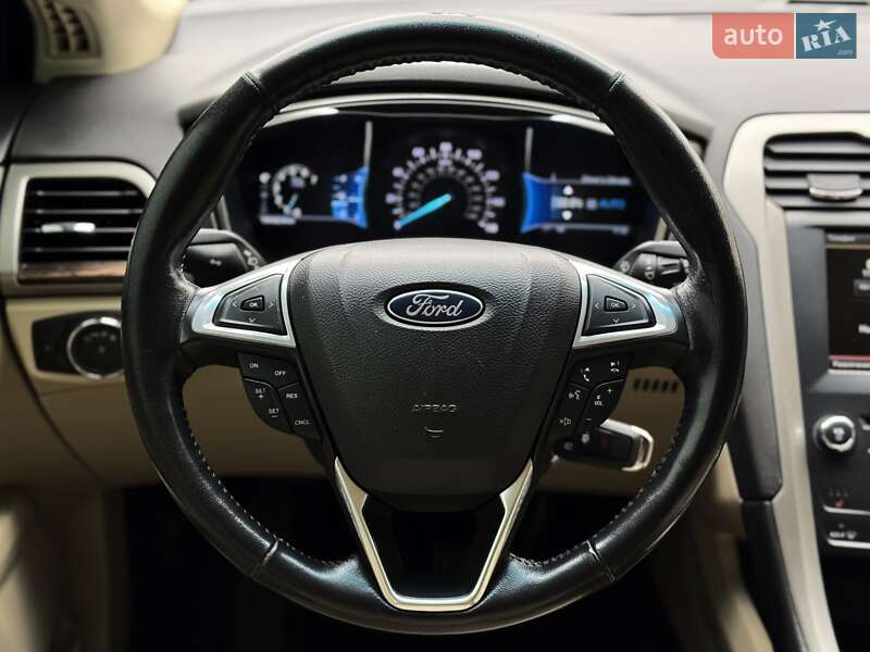 Седан Ford Fusion 2013 в Дніпрі