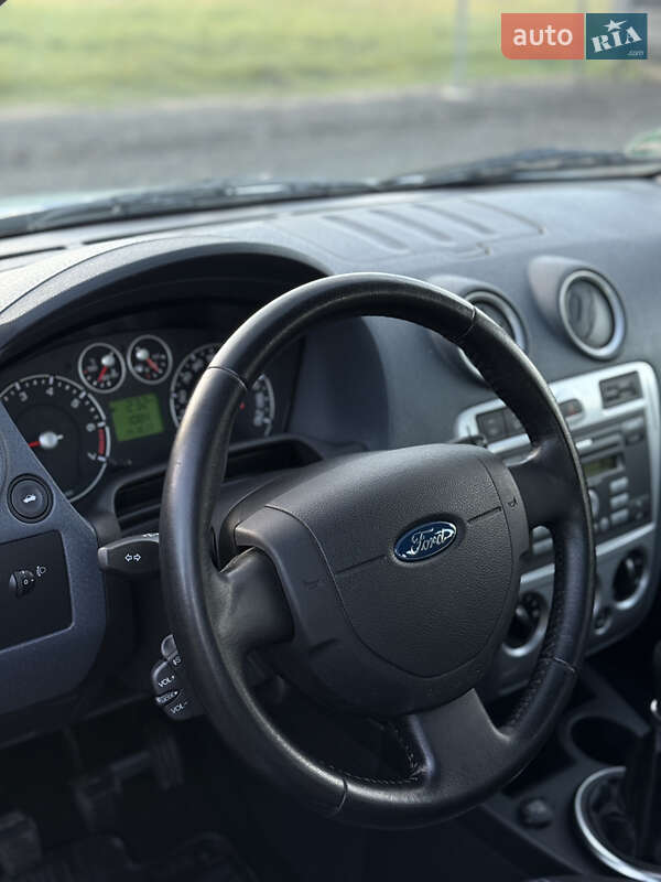 Седан Ford Fusion 2007 в Луцке