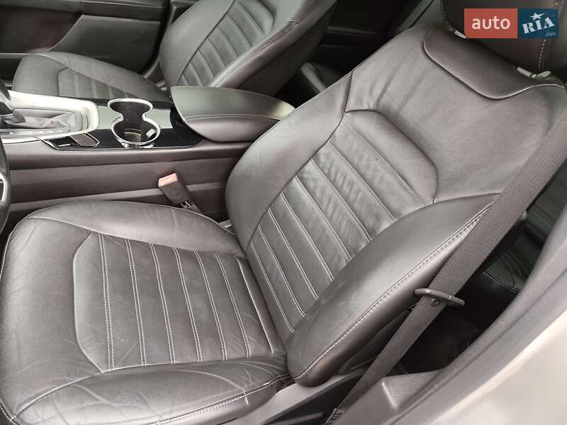 Седан Ford Fusion 2015 в Никополе