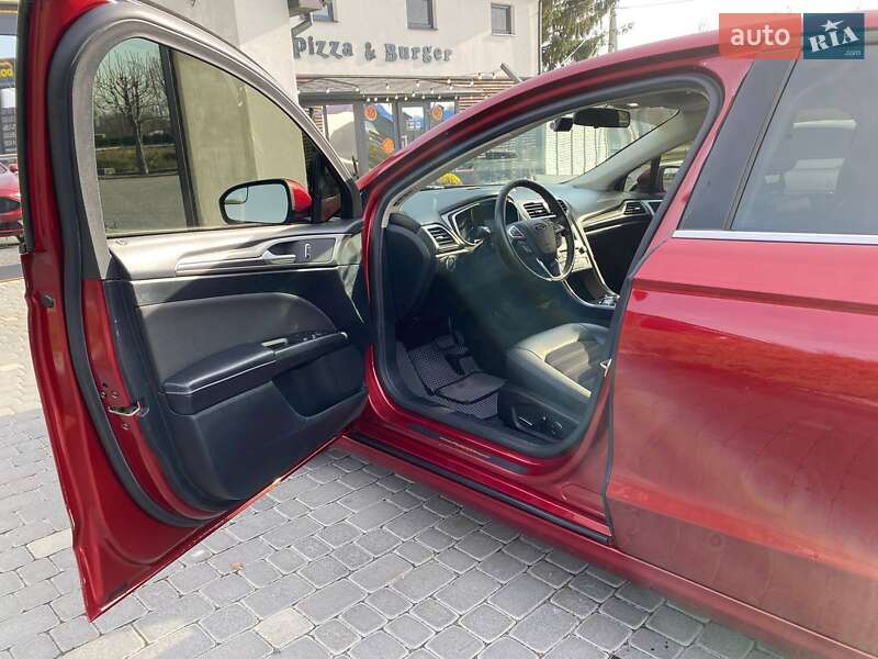 Седан Ford Fusion 2016 в Любаре