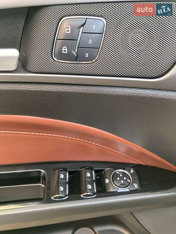 Седан Ford Fusion 2015 в Коломиї