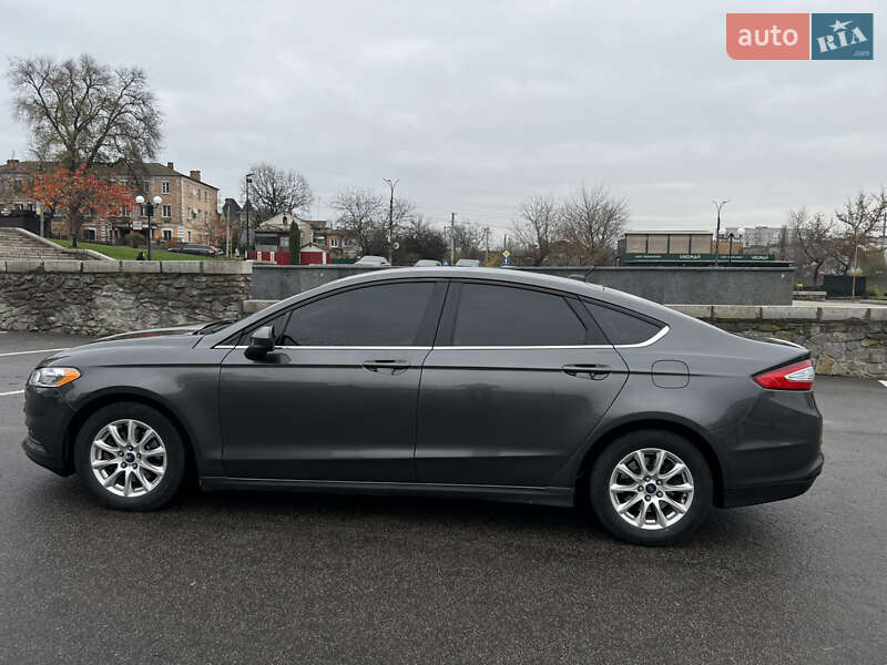 Седан Ford Fusion 2016 в Умани