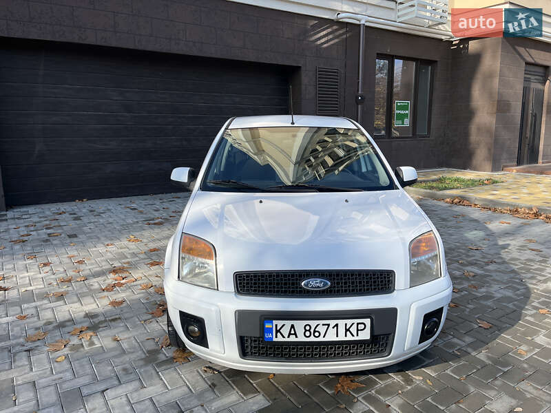 Хэтчбек Ford Fusion 2010 в Николаеве