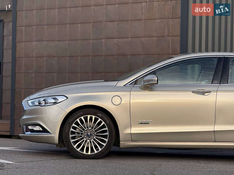 Седан Ford Fusion 2016 в Киеве