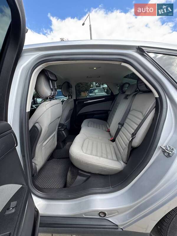 Седан Ford Fusion 2015 в Вінниці