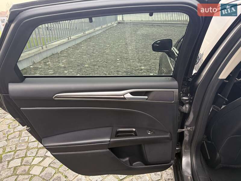 Седан Ford Fusion 2016 в Днепре