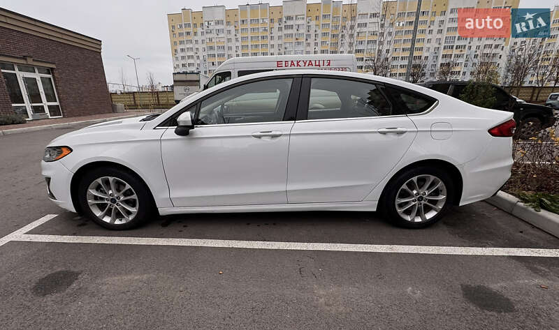 Седан Ford Fusion 2018 в Киеве