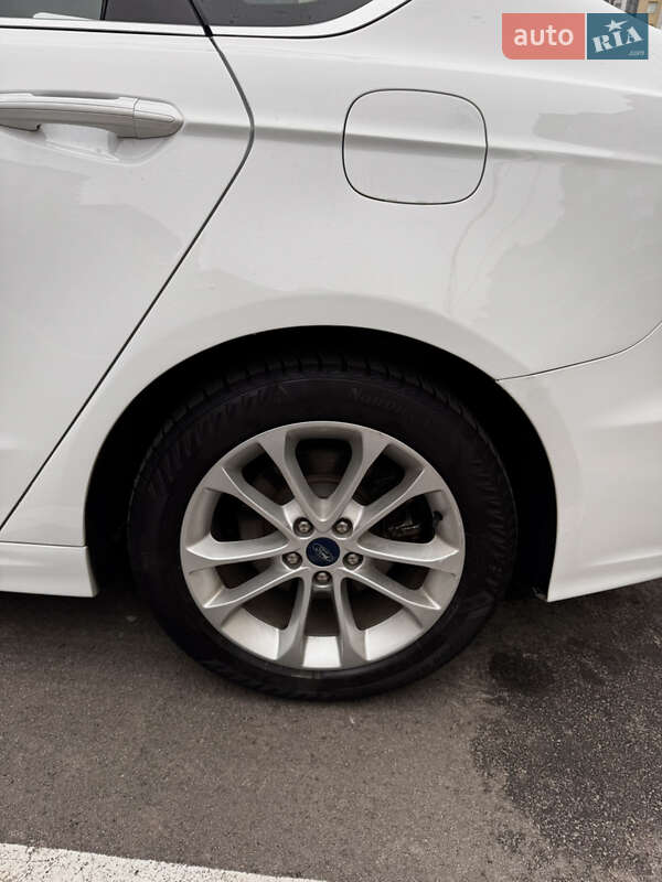 Седан Ford Fusion 2018 в Киеве