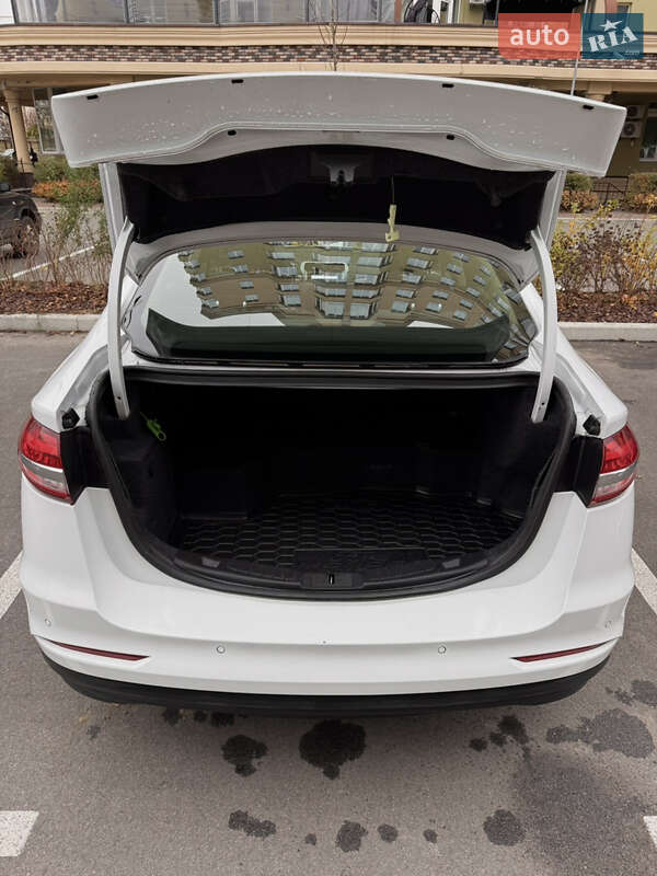 Седан Ford Fusion 2018 в Киеве