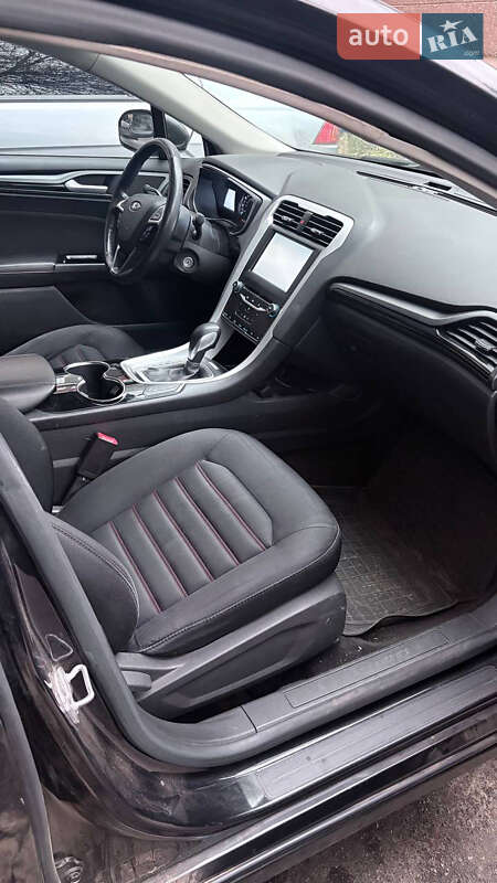 Седан Ford Fusion 2013 в Києві