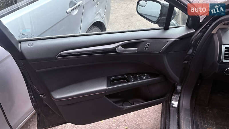 Седан Ford Fusion 2013 в Києві