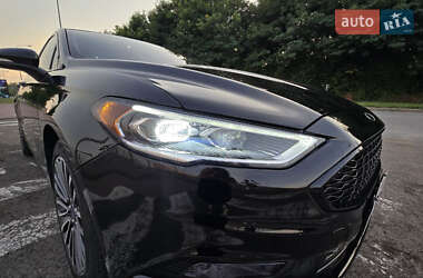 Седан Ford Fusion 2016 в Львове