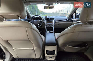 Седан Ford Fusion 2016 в Львове