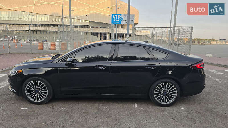 Седан Ford Fusion 2016 в Львове