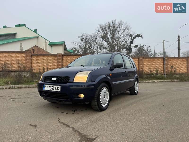 Хетчбек Ford Fusion 2003 в Чернівцях фото 3 Хетчбек Ford Fusion 2003 в Чернівцях