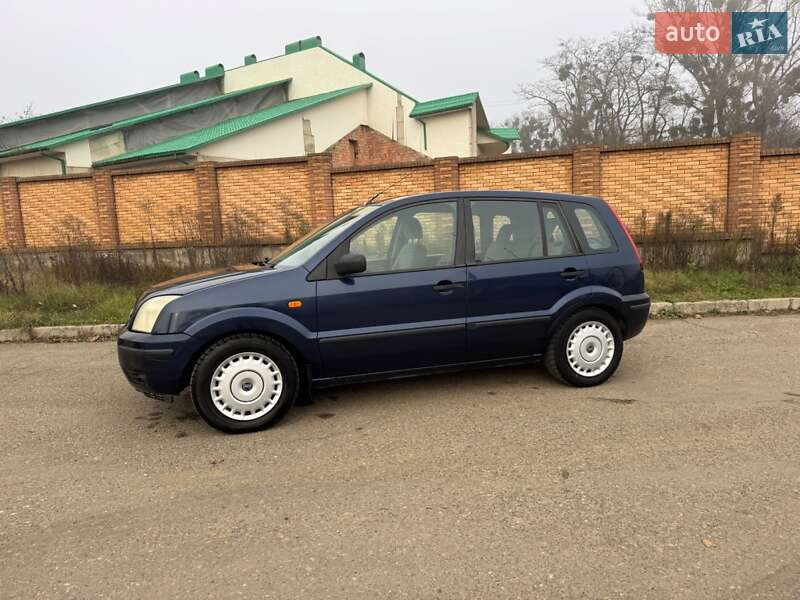 Хетчбек Ford Fusion 2003 в Чернівцях фото 7 Хетчбек Ford Fusion 2003 в Чернівцях