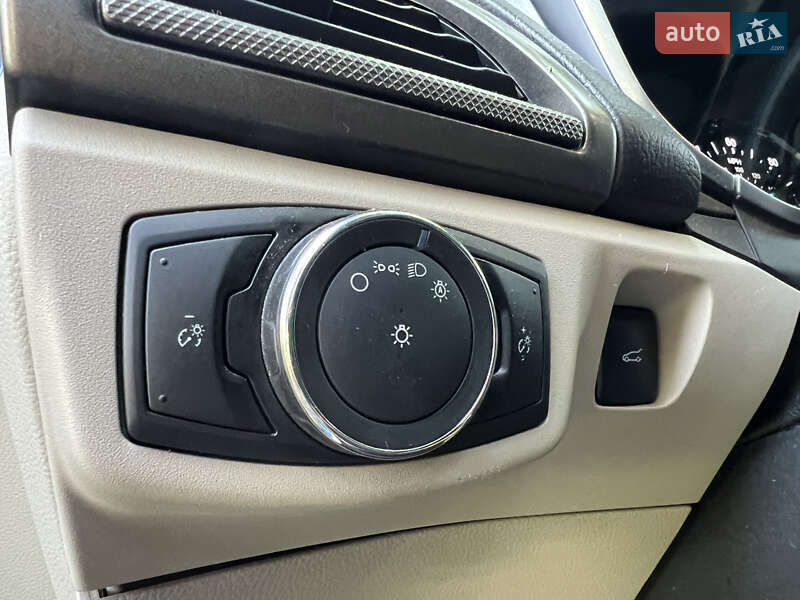 Седан Ford Fusion 2017 в Львові