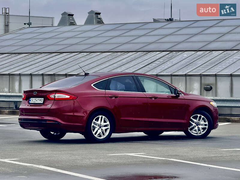 Седан Ford Fusion 2015 в Киеве