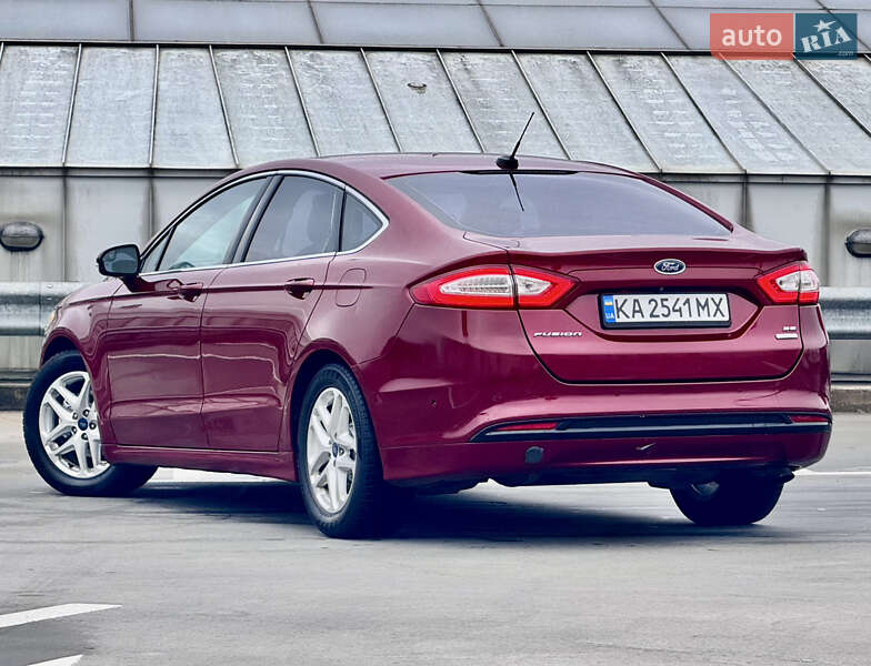 Седан Ford Fusion 2015 в Киеве
