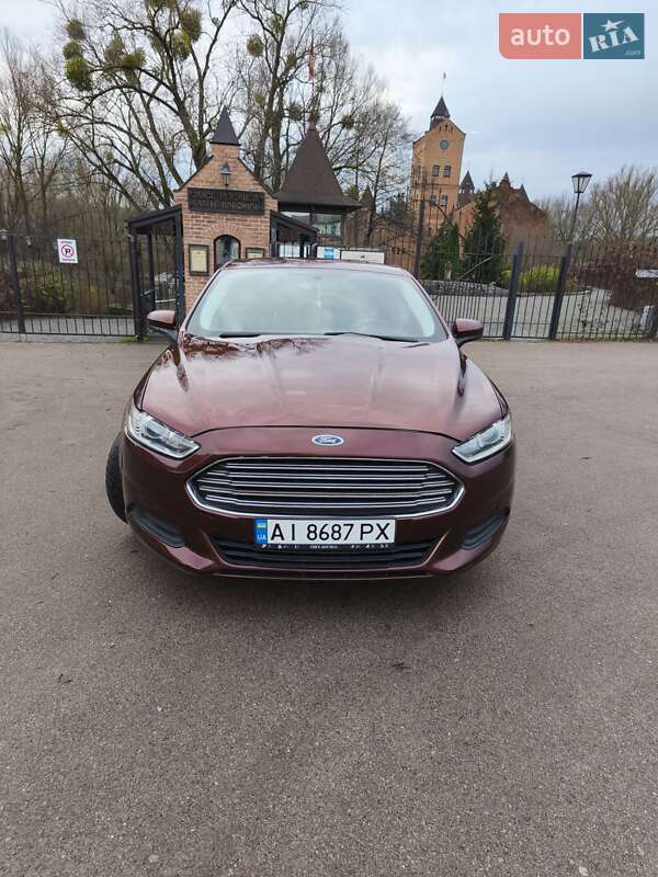 Седан Ford Fusion 2015 в Радомишлі