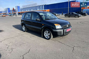 Хетчбек Ford Fusion 2006 в Луцьку