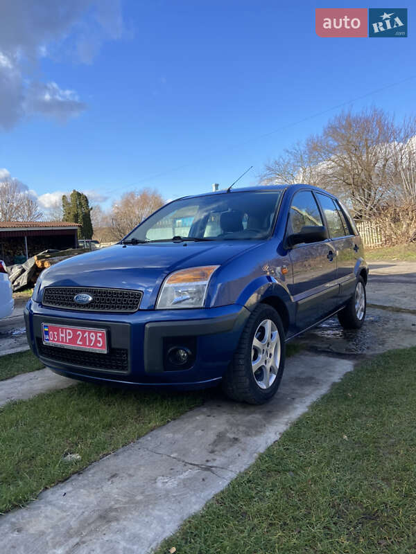 Хэтчбек Ford Fusion 2008 в Ровно