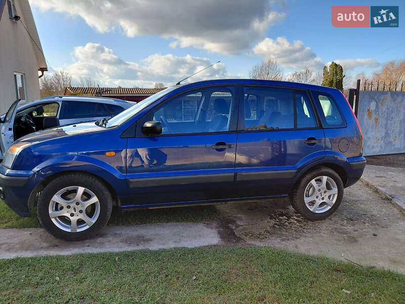 Хэтчбек Ford Fusion 2008 в Ровно