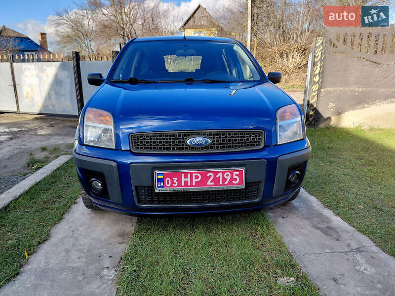 Хэтчбек Ford Fusion 2008 в Ровно