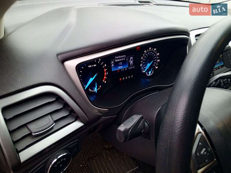 Седан Ford Fusion 2013 в Кременчуге фото Седан Ford Fusion 2013 в Кременчуге