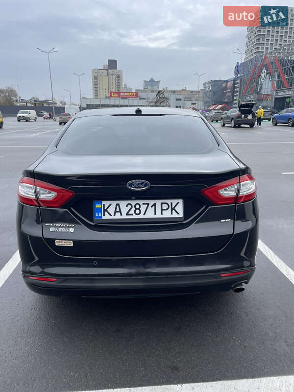 Седан Ford Fusion 2015 в Киеве