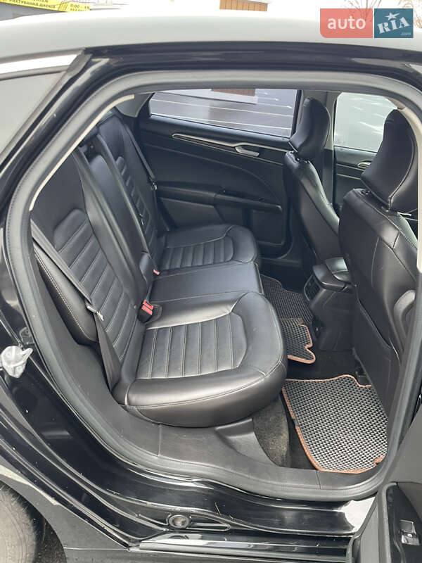 Седан Ford Fusion 2015 в Киеве