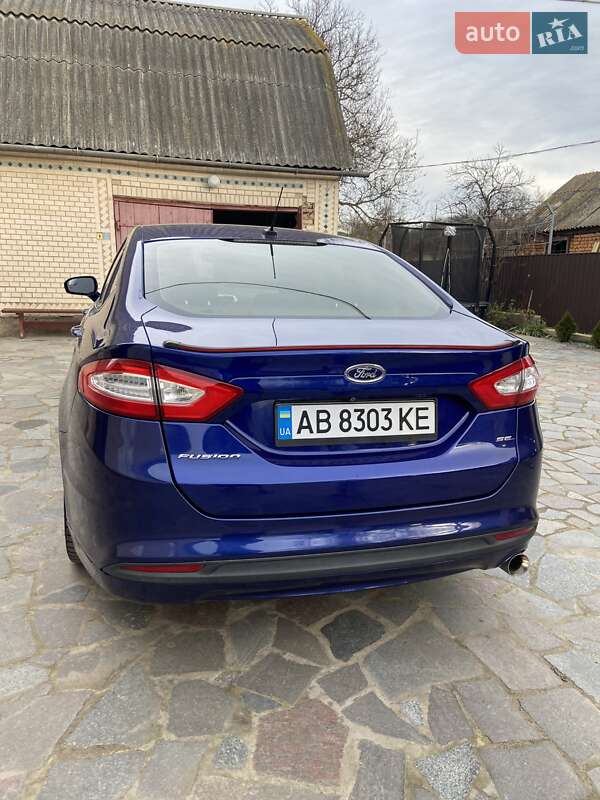 Седан Ford Fusion 2013 в Бершади