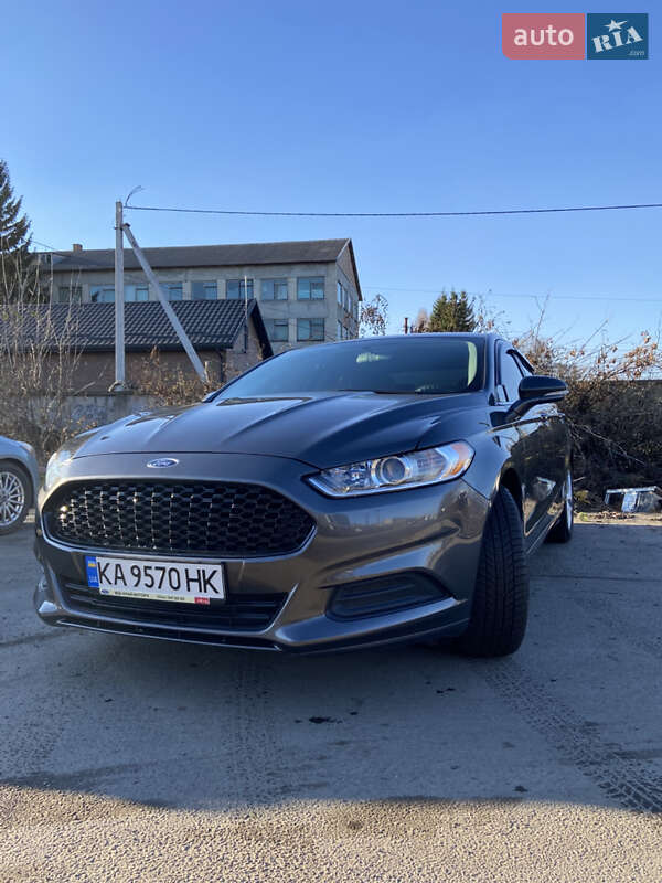Седан Ford Fusion 2015 в Луцке