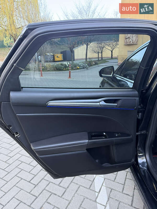 Седан Ford Fusion 2013 в Киеве фото 32 Седан Ford Fusion 2013 в Киеве