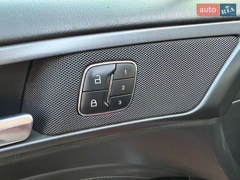 Седан Ford Fusion 2013 в Киеве