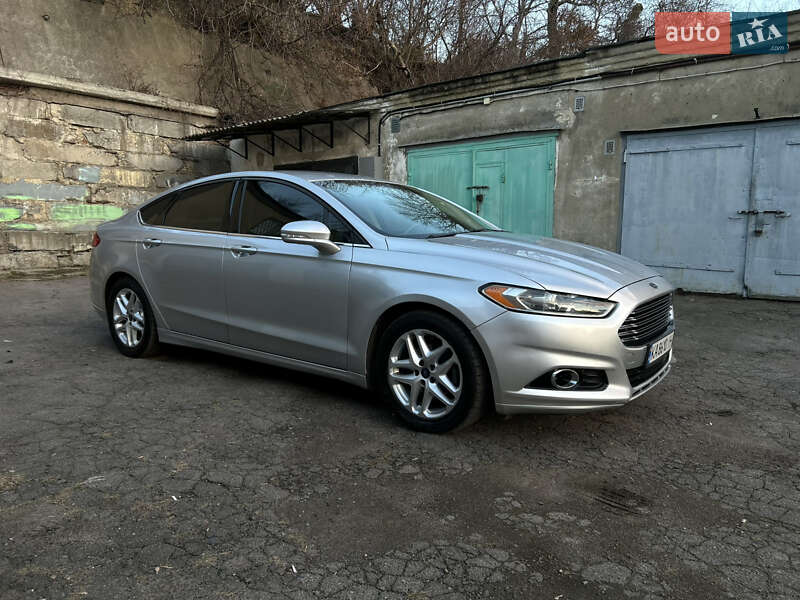Седан Ford Fusion 2015 в Ровно фото 9 Седан Ford Fusion 2015 в Ровно