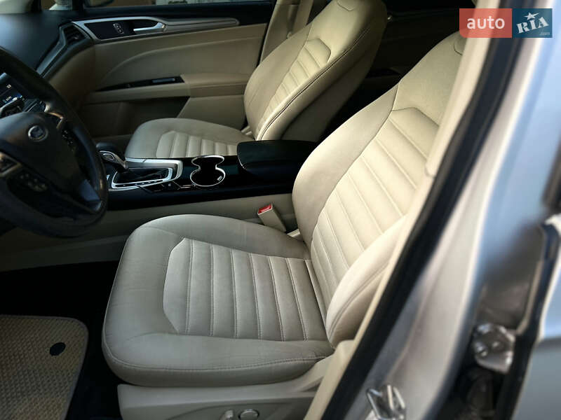 Седан Ford Fusion 2015 в Ровно фото 28 Седан Ford Fusion 2015 в Ровно