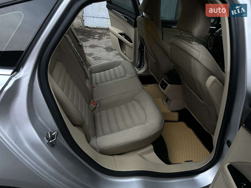 Седан Ford Fusion 2015 в Ровно фото 37 Седан Ford Fusion 2015 в Ровно