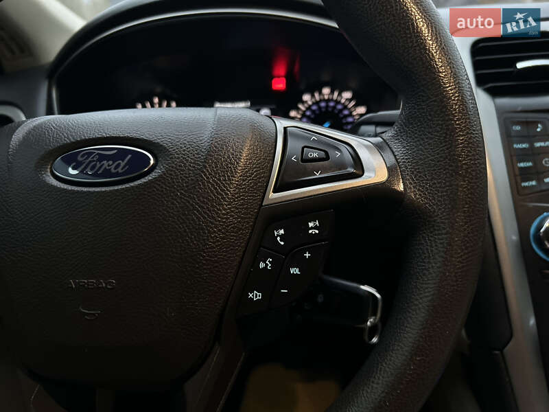 Седан Ford Fusion 2015 в Ровно фото 48 Седан Ford Fusion 2015 в Ровно